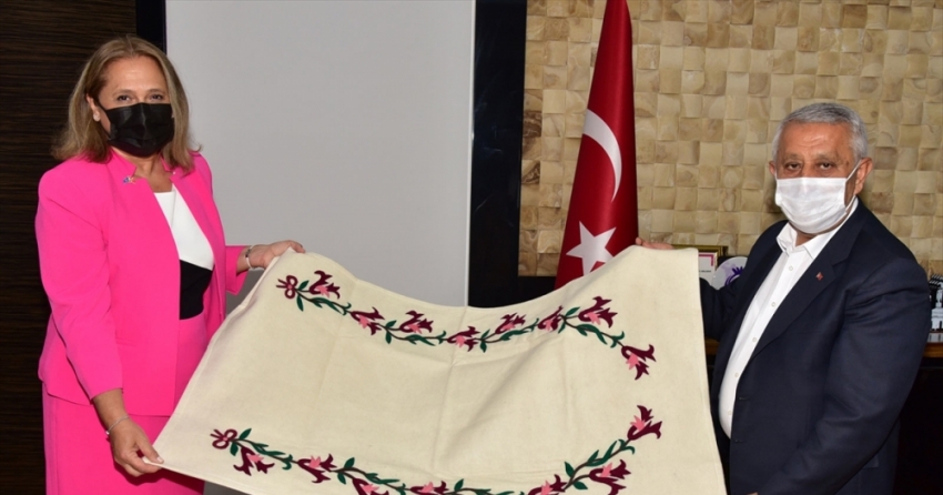 Kosova Cumhuriyeti İstanbul Başkonsolosu Novoberdaliu, Afyonkarahisar Belediyesini ziyaret etti: