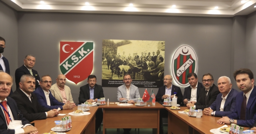 Gençlik ve Spor Bakanı Kasapoğlu, İzmir'de