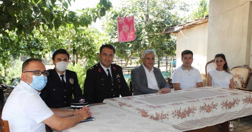 Ödemiş Kaymakamı Fatih Aksoy, 15 Temmuz gazisini ziyaret etti